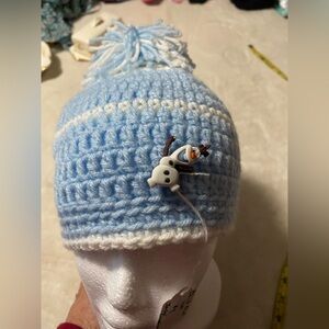 New child’s hand crocheted Olaf hat. Blue & white toboggan with tassel.